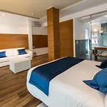 Aurora Hotel 4*