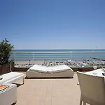 Aurora Hotel 4*
