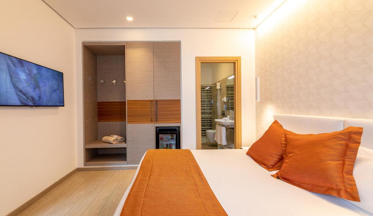 Aurora Hotel 4*