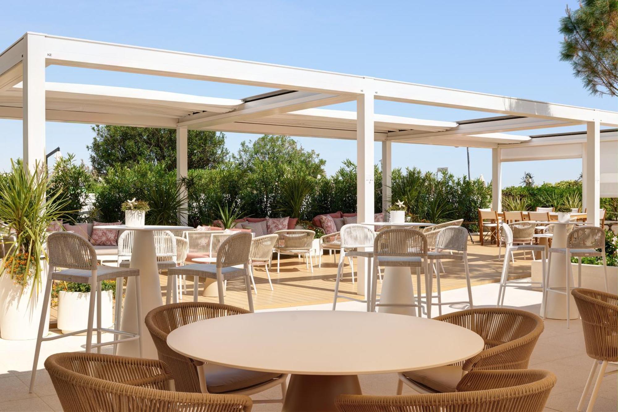 Aurora Hotel 4*