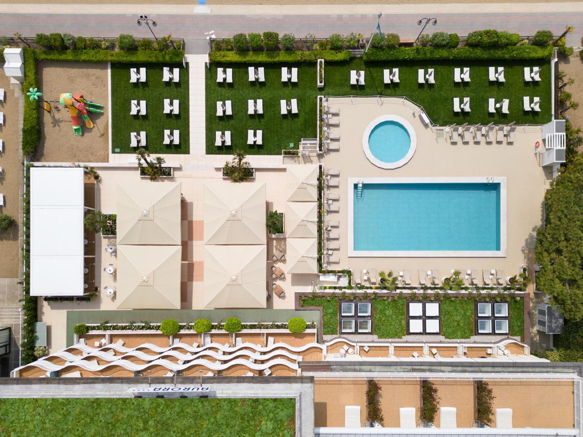 Aurora Hotel