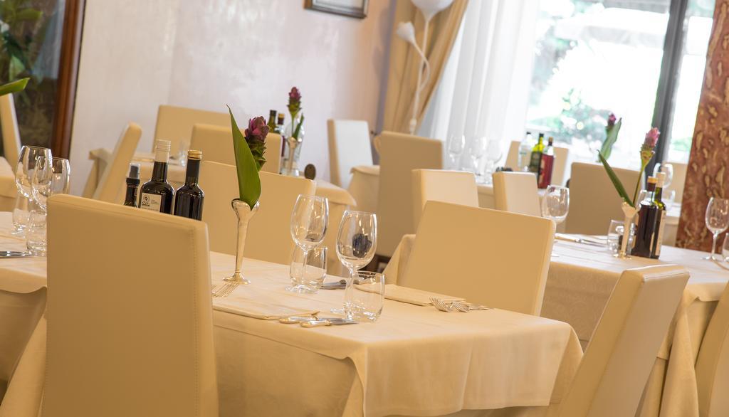 Aurora Hotel 4*