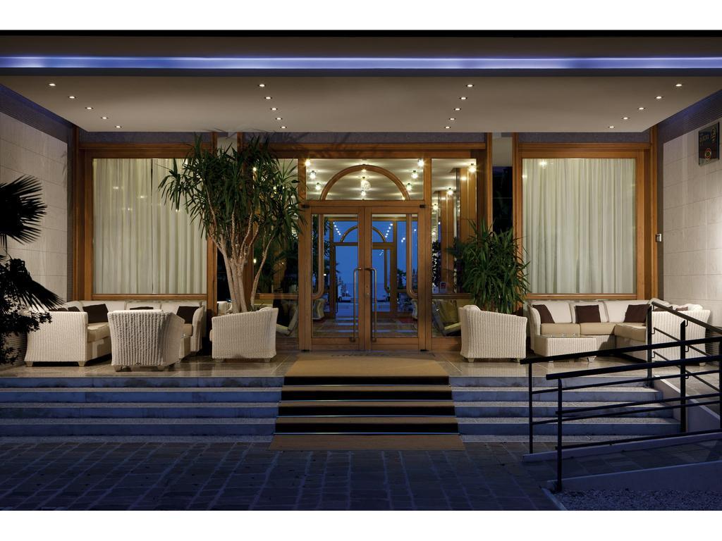 Aurora Hotel 4*
